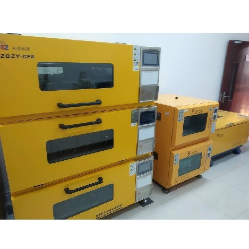 Cell Culture: CO2 Shaking Incubator